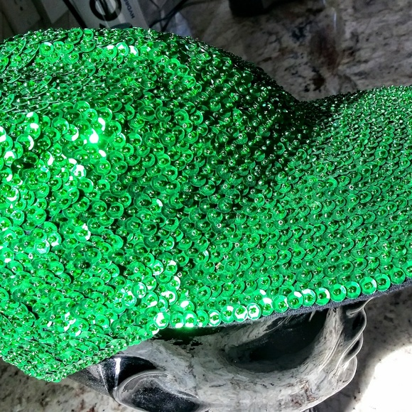 Green sequin caps (2) great for St.Patrck's Day! - Picture 2 of 6